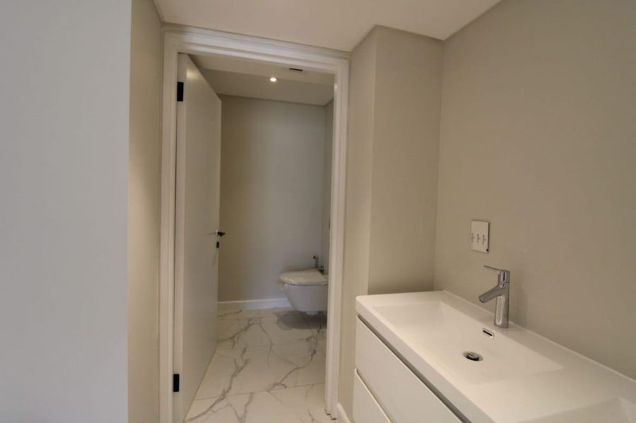 4 Bedroom Property for Sale in Camps Bay Western Cape